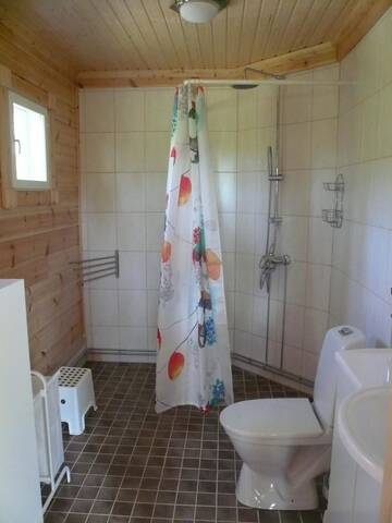 Фото номера Коттедж с 2 спальнями Дома для отпуска Cottage Kivitatti г. Сюсмя 16