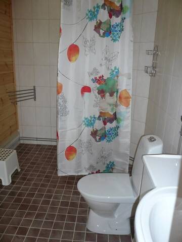 Фото номера Коттедж с 2 спальнями Дома для отпуска Cottage Kivitatti г. Сюсмя 17